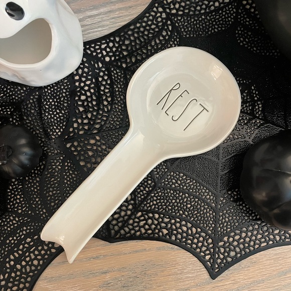 Rae Dunn Spoon Rest - Picture 1 of 1
